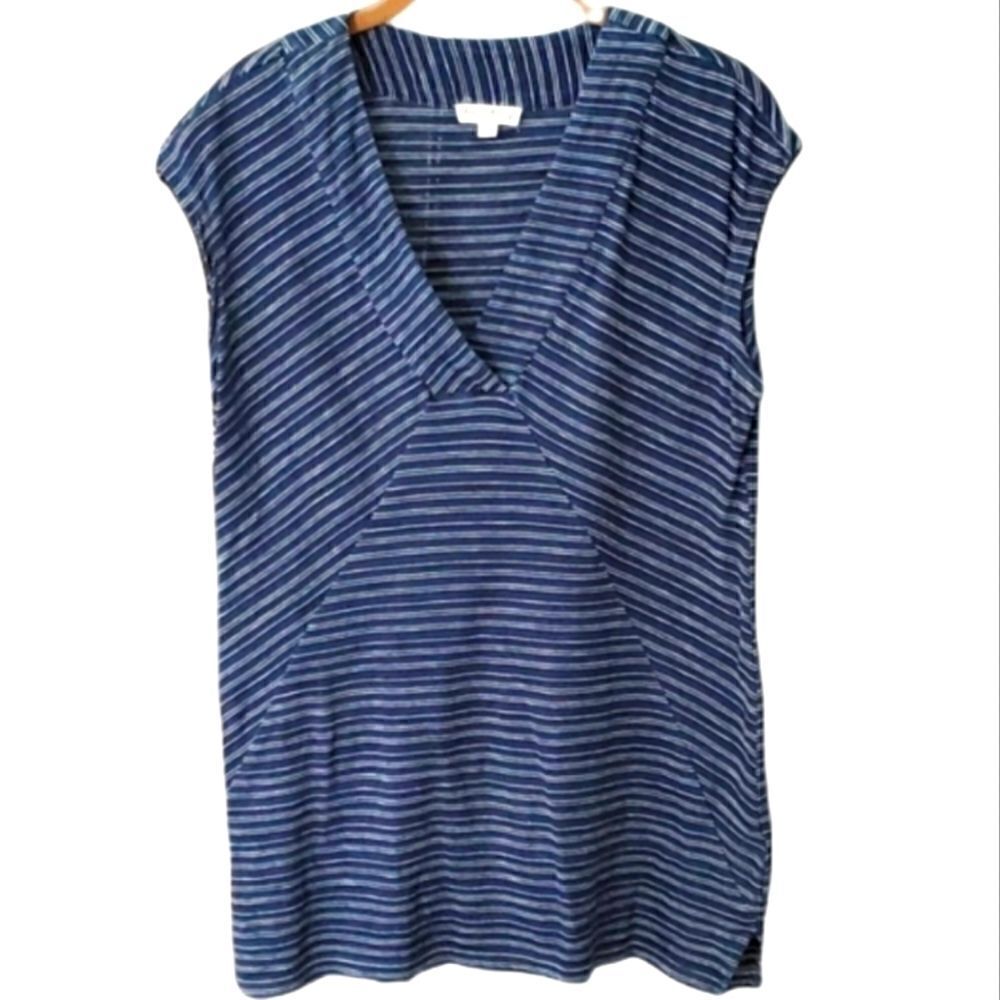 Jane and Delancey Striped Vneck Top